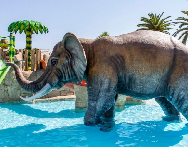 Elefante en la zona infantil